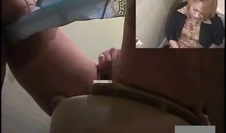 Guy stretches the anus of a noisy young girl